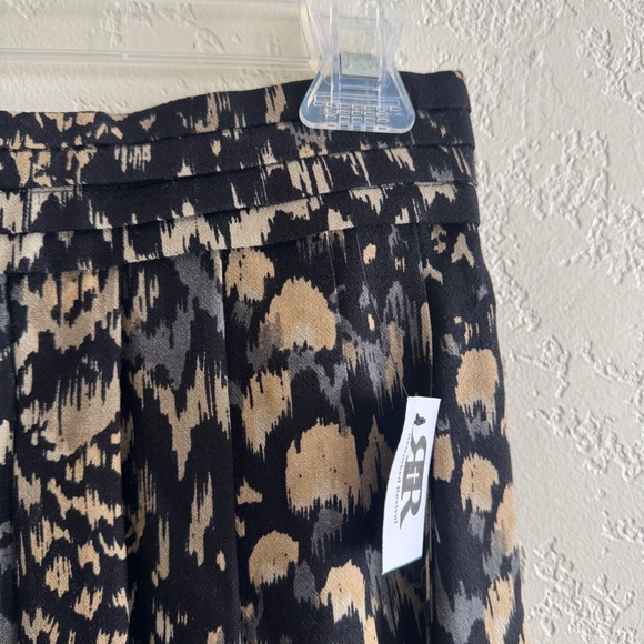 Burberry Vintage Elegant 100% Wool Black and Cream High Waisted Skirt - Picture 2 of 6